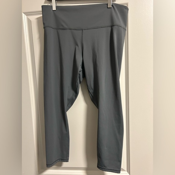 Athleta Elation train 7/8 tight - Picture 1 of 2